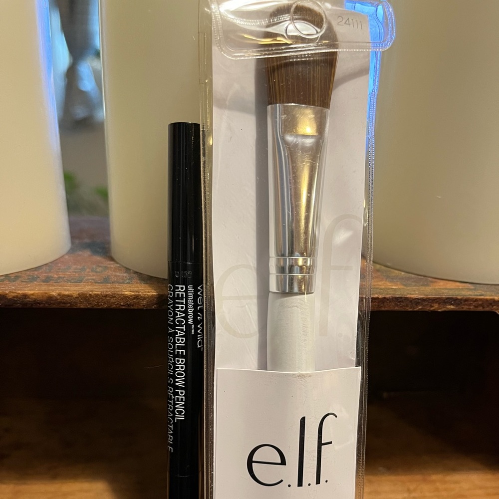 Foundation brush and eyebrow crayon